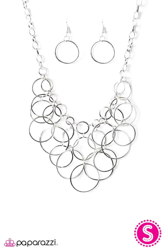 Paparazzi Accessories - Step Into The Bling Ring #N658 - Silver Necklace