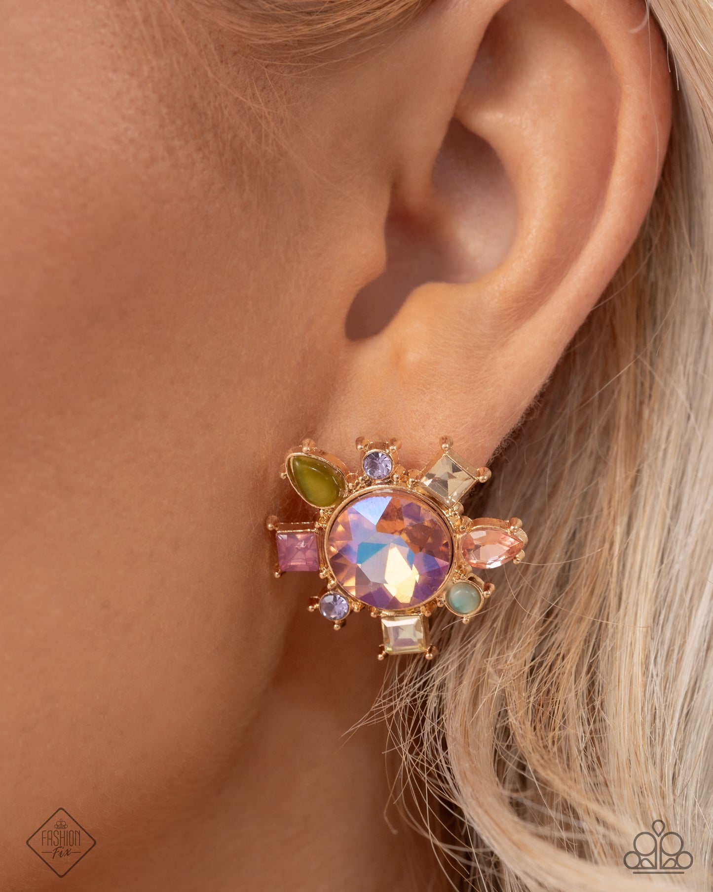 Paparazzi Accessories - Fiercely 5th Avenue #FFA-0525 - Gold May 2025 Fashion Fix